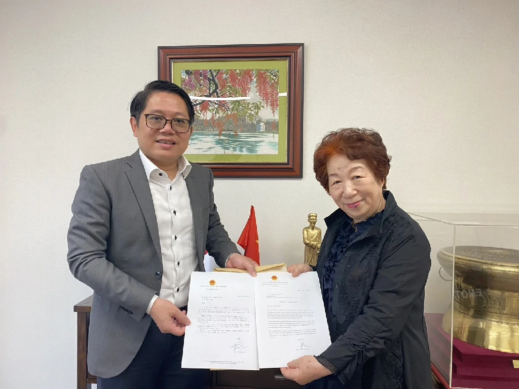 Consulate activity with Vietnam